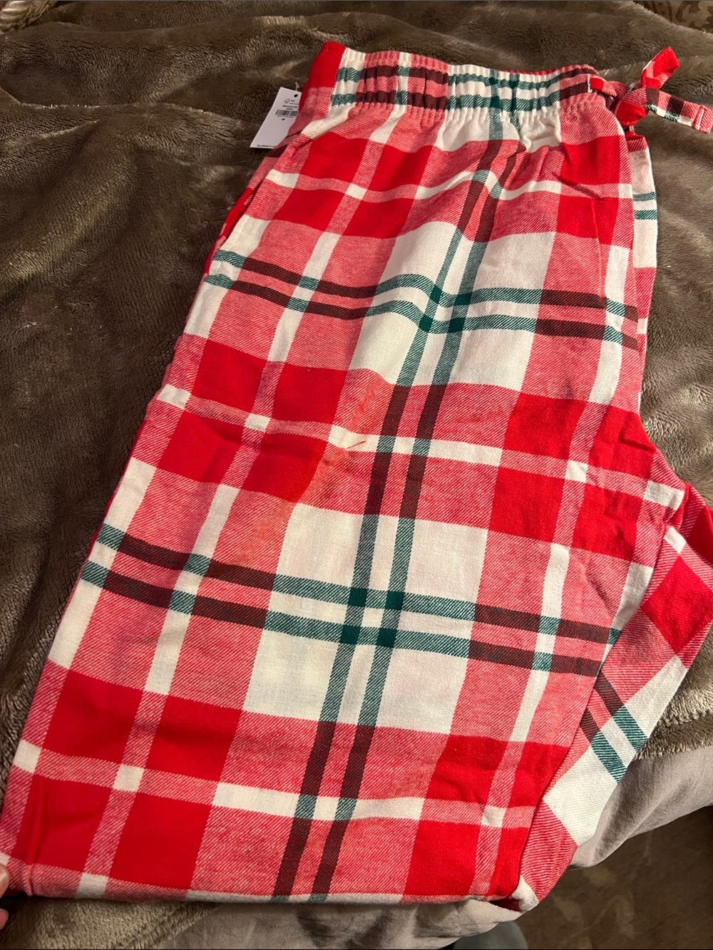 Old Navy Women’s Red Plaid Flannel Pajama Pants - Cozy Holiday Sleepwear